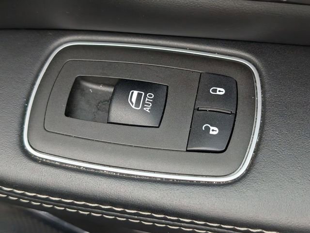 Used 2022 RAM 1500 Limited image 35