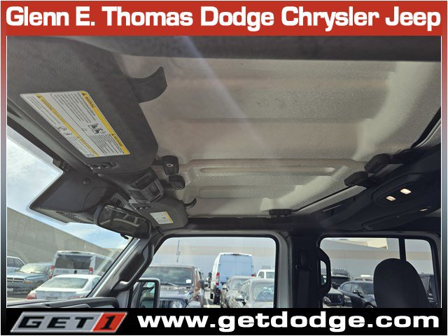 Certified 2025 Jeep Gladiator Willys image 23