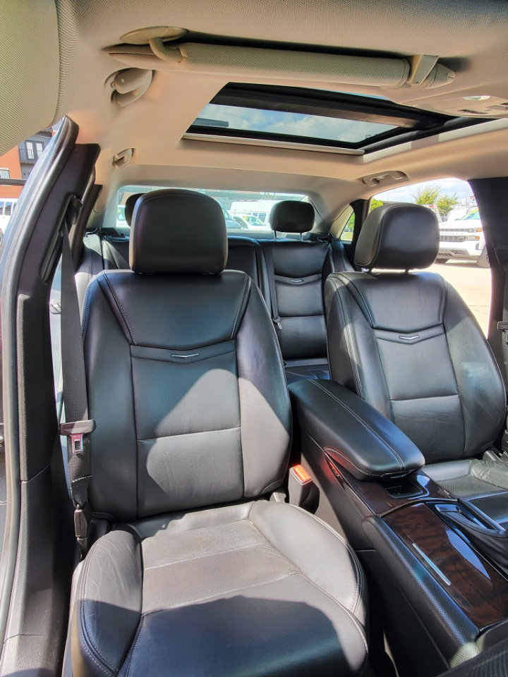 Used 2015 Cadillac XTS Luxury w/ Driver Awareness Package image 19