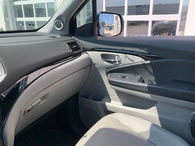 Used 2016 Honda Pilot Touring image 21