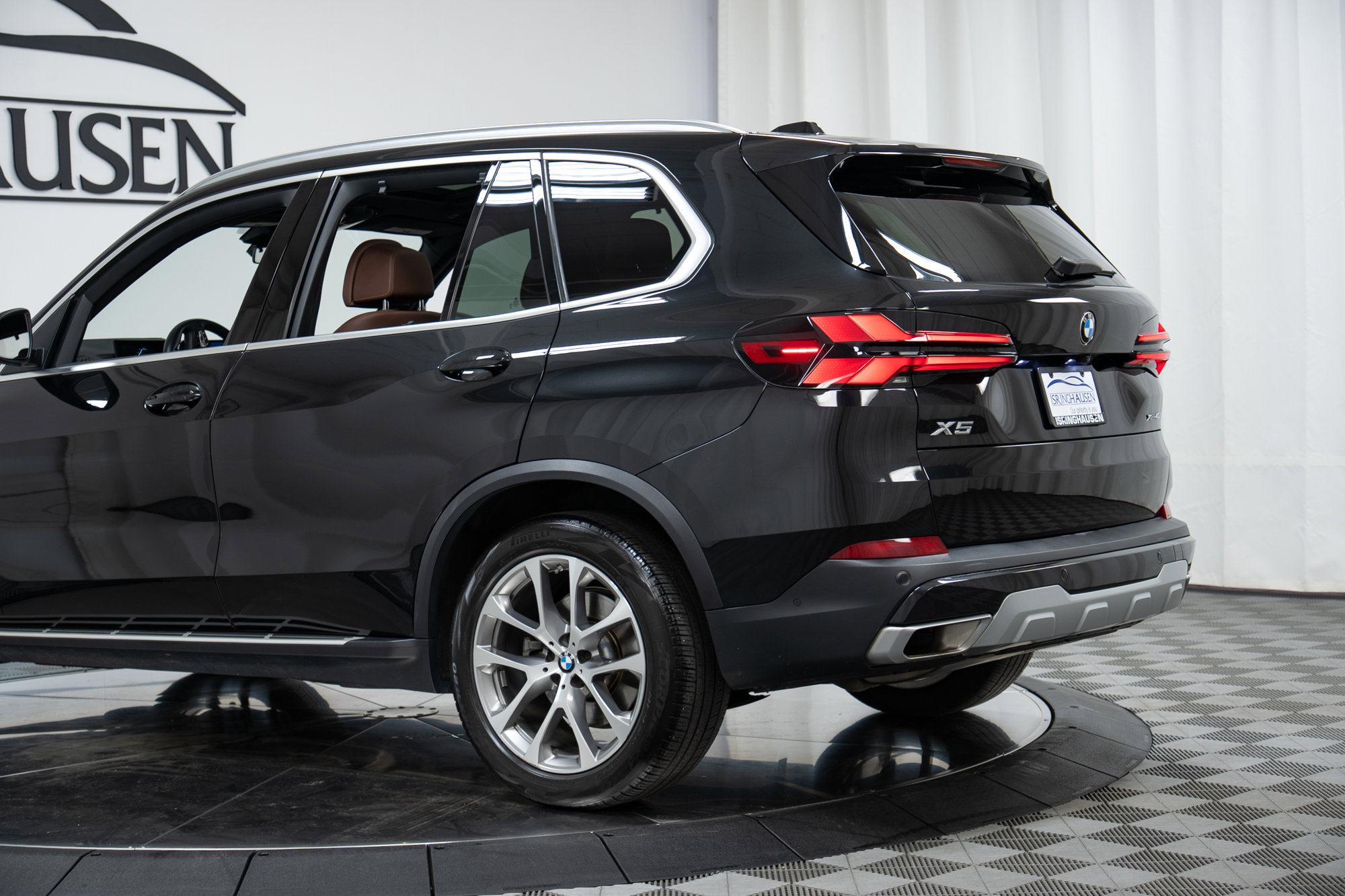 Certified 2024 BMW X5 xDrive40i w/ Premium Package image 29