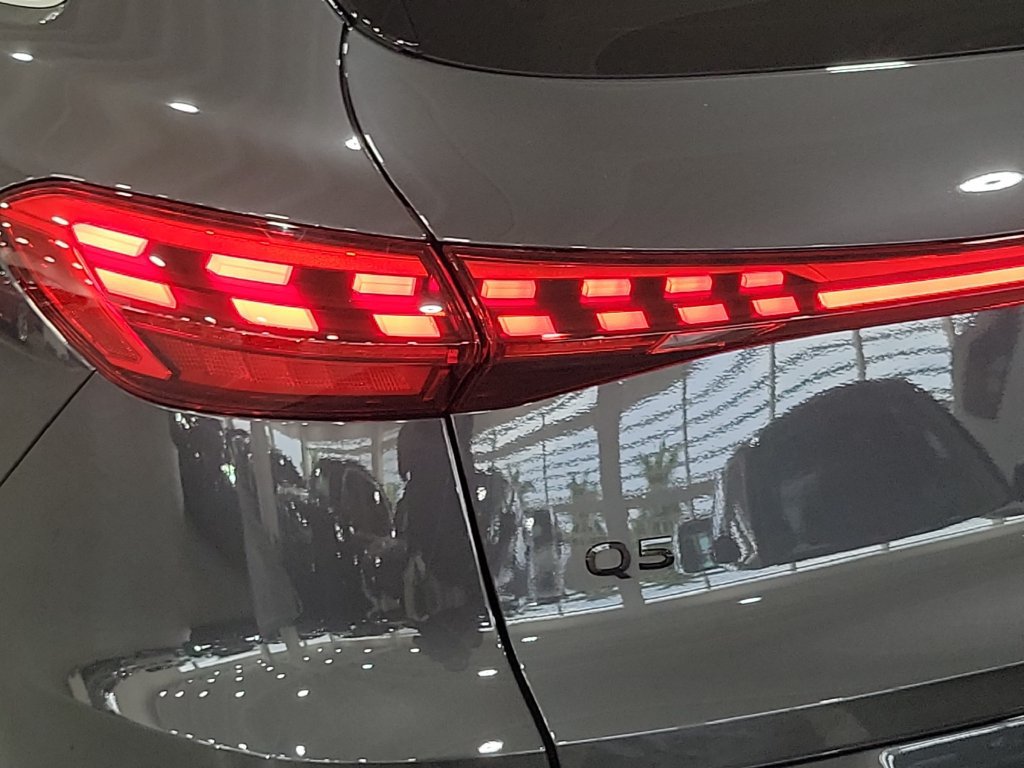 Certified 2025 Audi Q5 Premium w/ Premium Plus AWD/4WD image 27