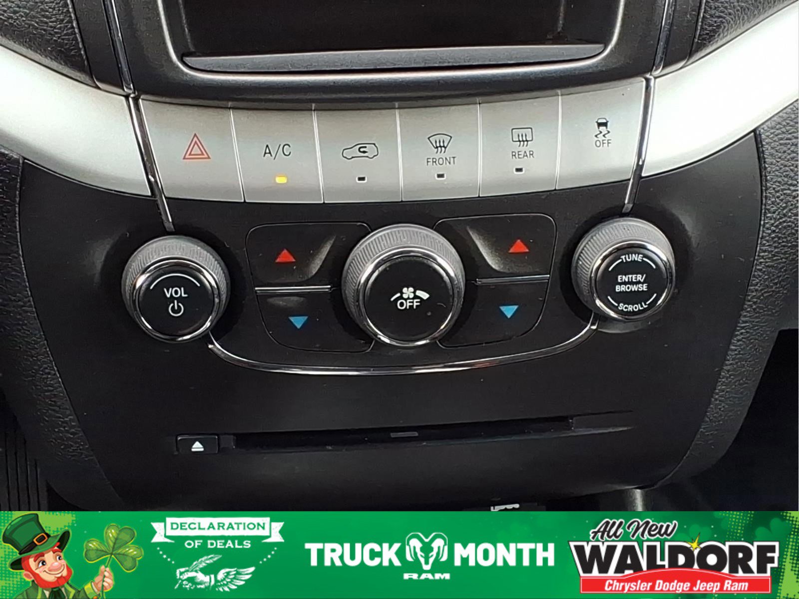 Used 2018 Dodge Journey SE w/ Connectivity Group image 18