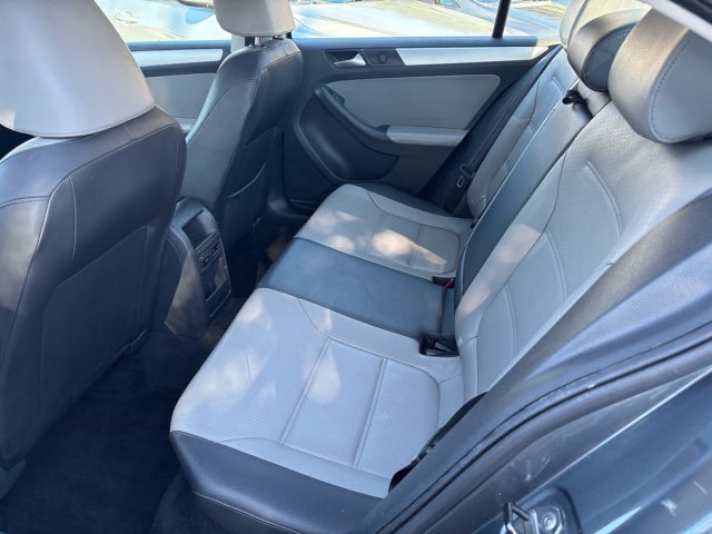 Used 2013 Volkswagen Jetta Hybrid Sedan image 13