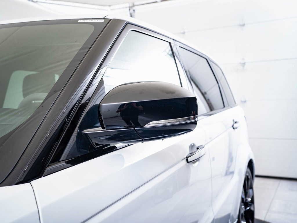 Used 2022 Land Rover Range Rover Sport HST image 15