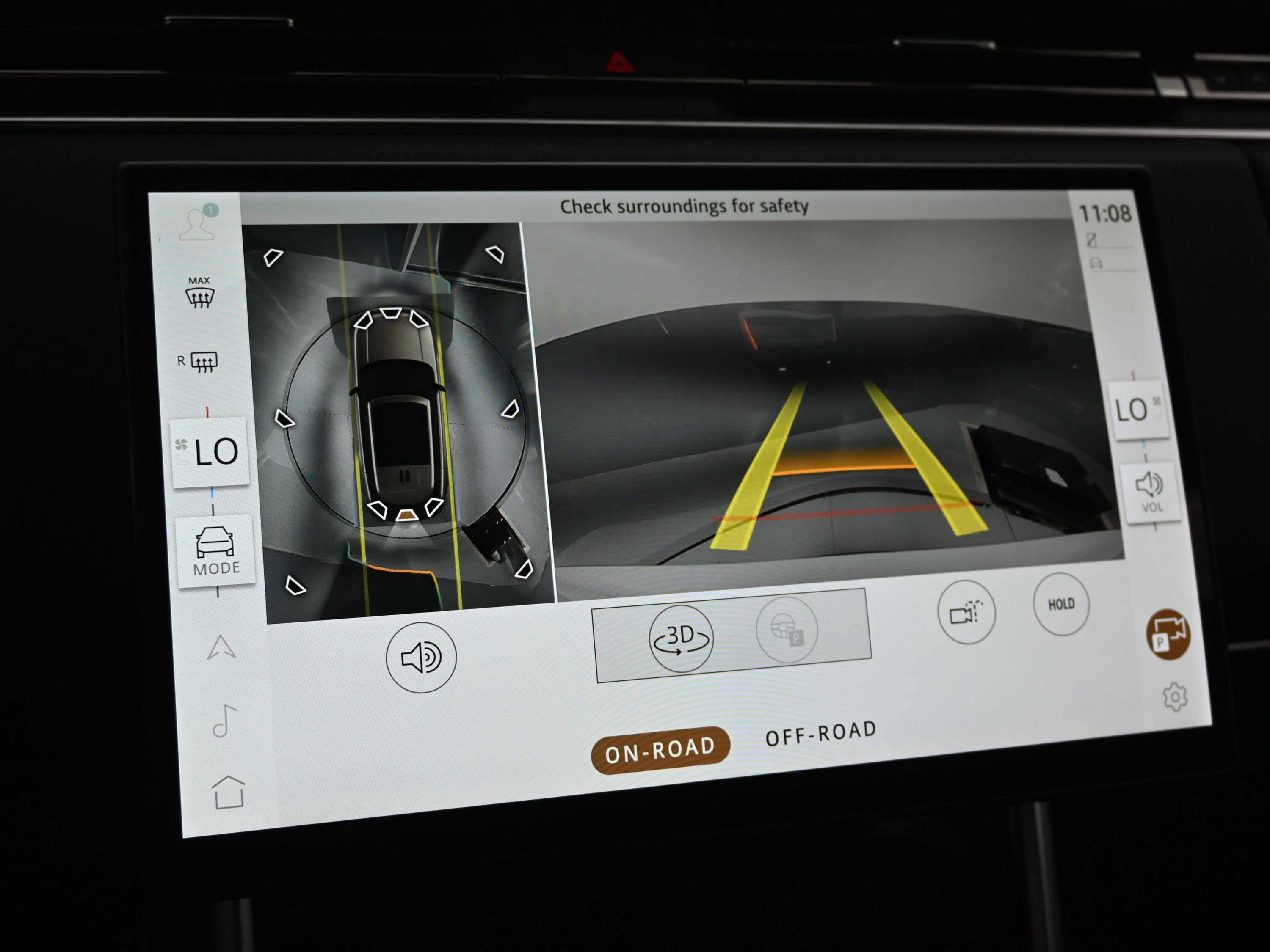 New 2025 Land Rover Range Rover SE image 14