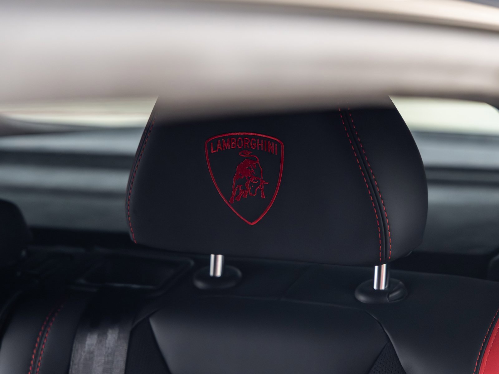 Used 2024 Lamborghini Urus S image 37