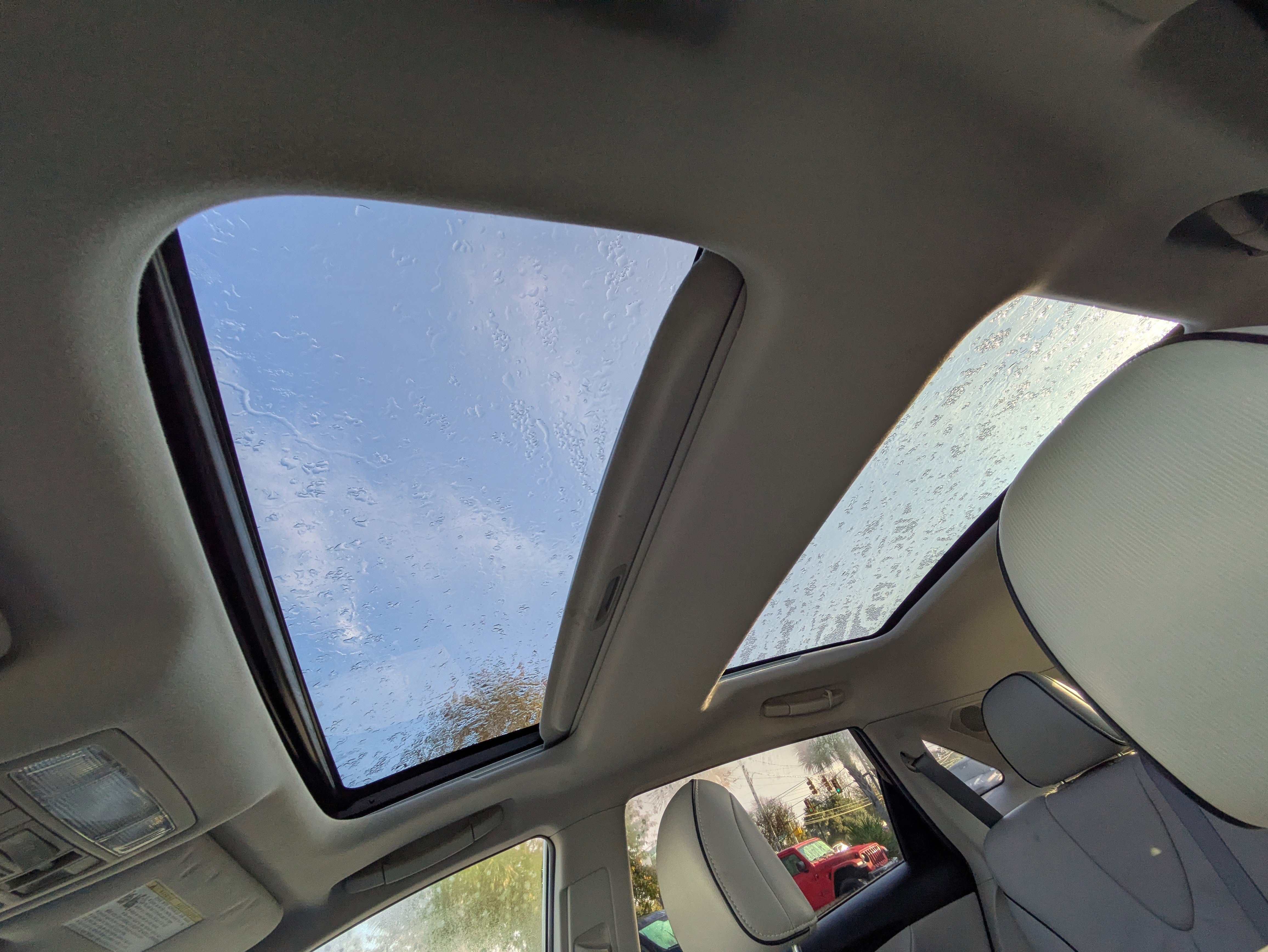 Used 2013 Toyota Venza XLE image 29