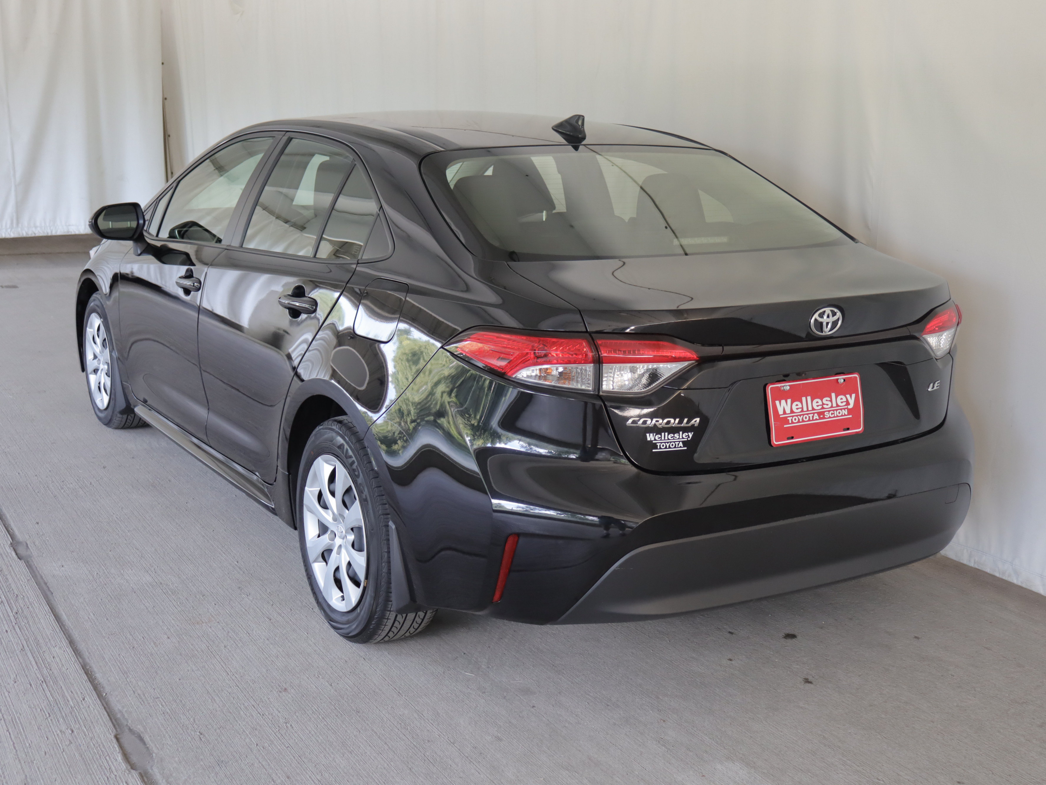 Used 2023 Toyota Corolla LE w/ Carpet Mat Package (TMS) FWD image 24