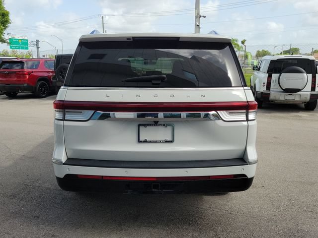 Certified 2022 Lincoln Navigator L Reserve RWD image 5