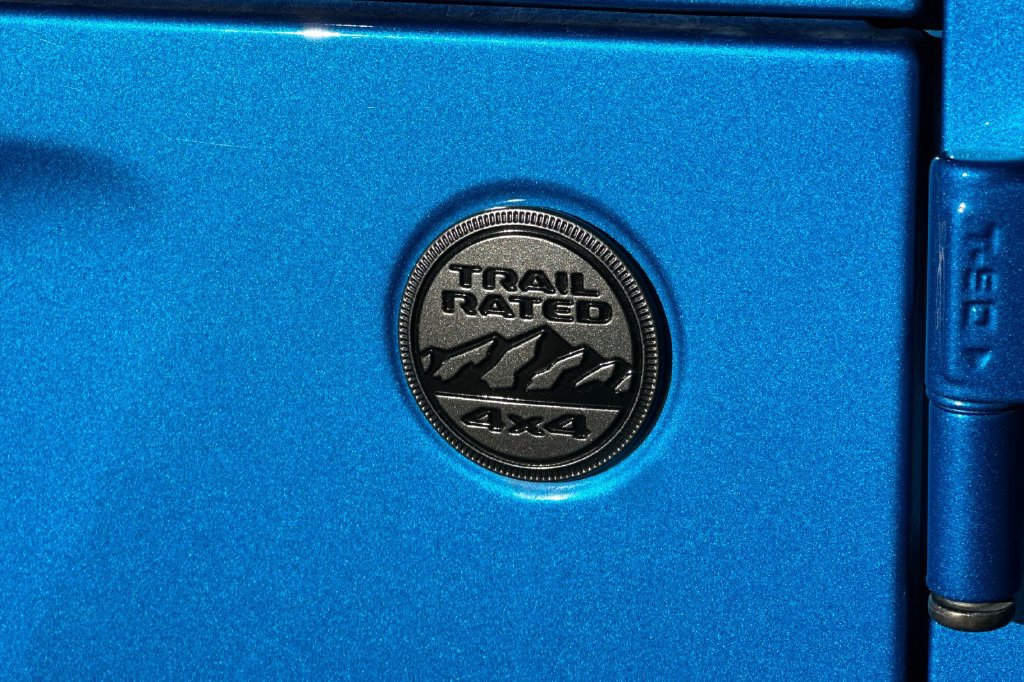 Used 2023 Jeep Gladiator Sport AWD/4WD image 9