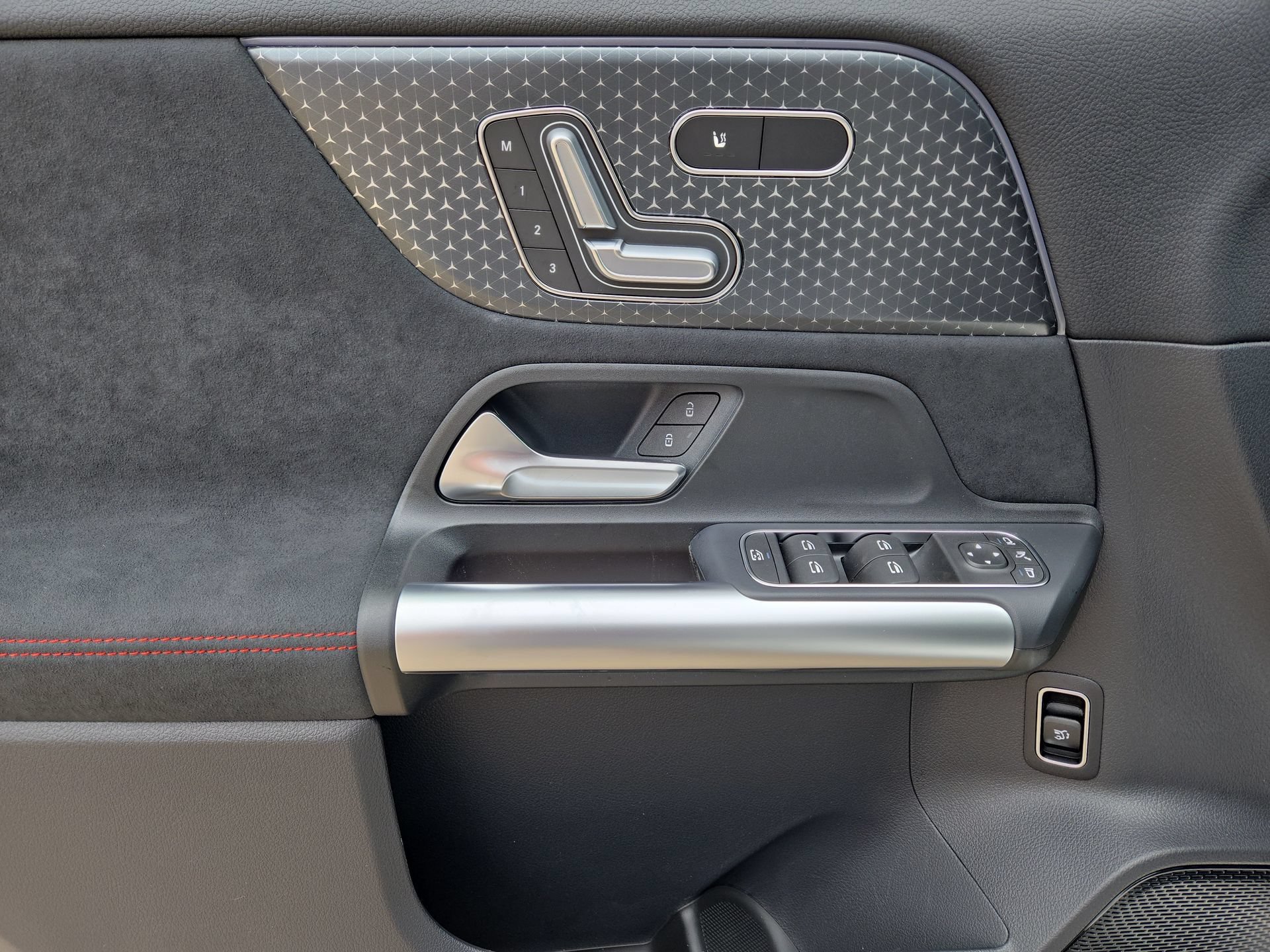 New 2026 Mercedes-Benz GLA 250 image 15