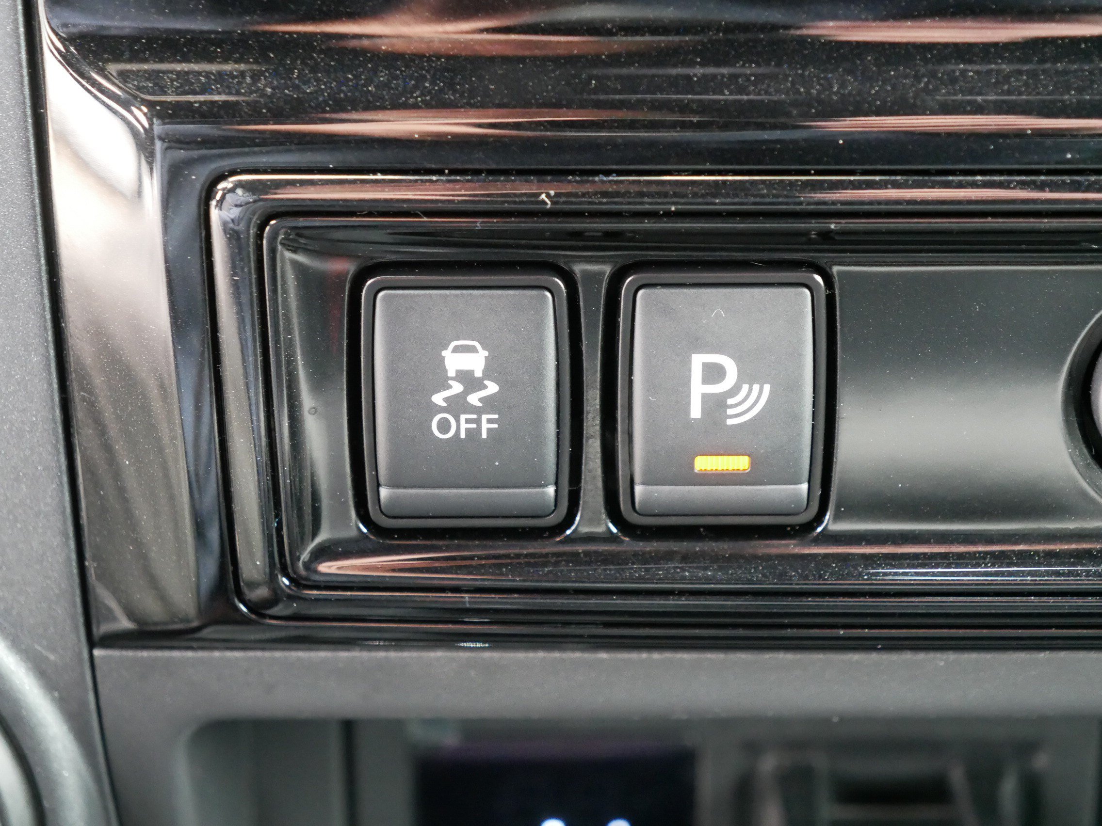 Certified 2024 Nissan Titan PRO-4X w/ Pro-4x Convenience Package AWD/4WD image 31