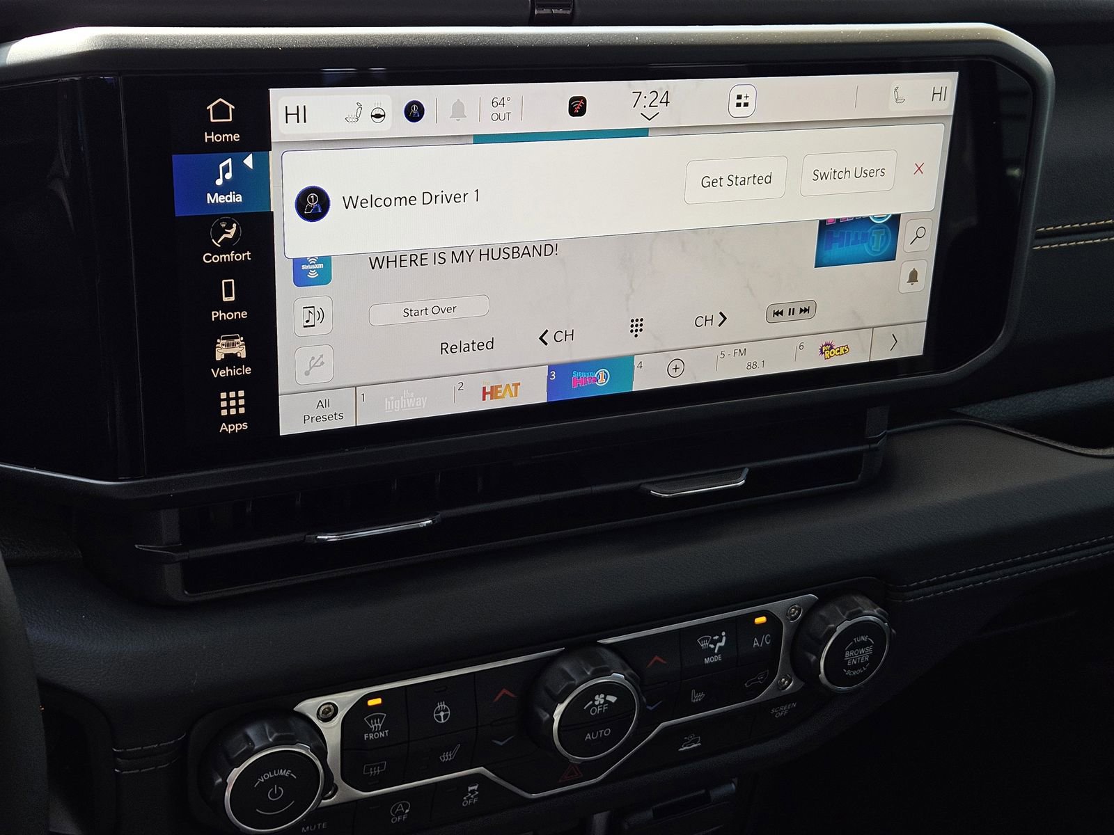 New 2026 Jeep Gladiator Mojave AWD/4WD image 19