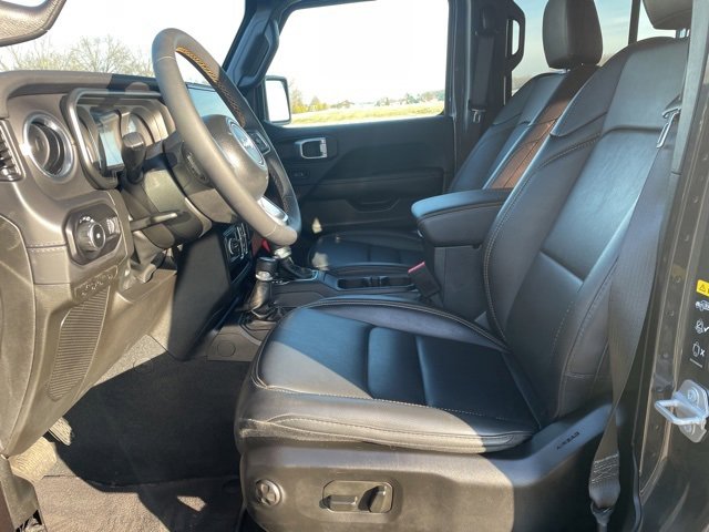 Used 2024 Jeep Wrangler Sahara w/ Technology Group image 8