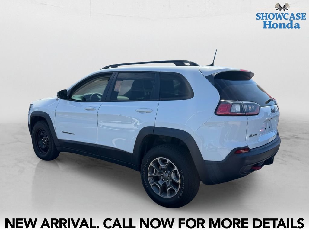 Used 2022 Jeep Cherokee Trailhawk w/ Comfort/Convenience Group AWD/4WD image 2