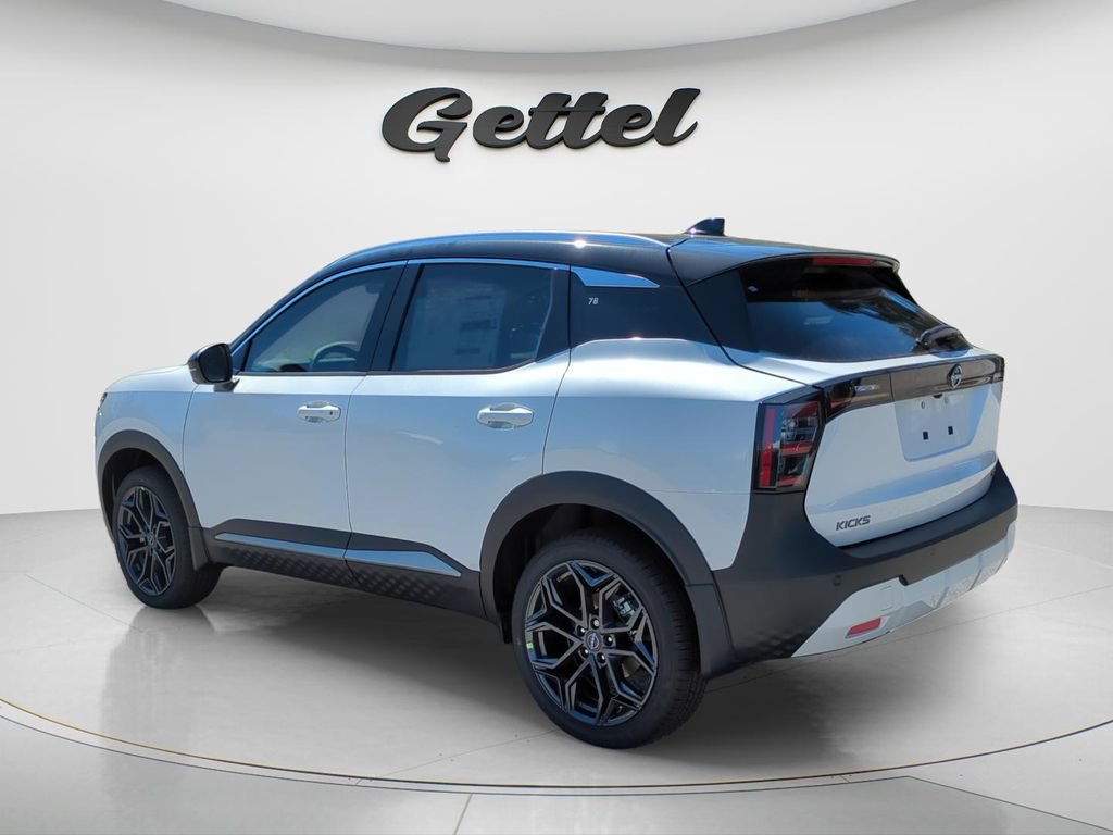 New 2026 Nissan Kicks SR w/ SR Premium Package FWD image 13