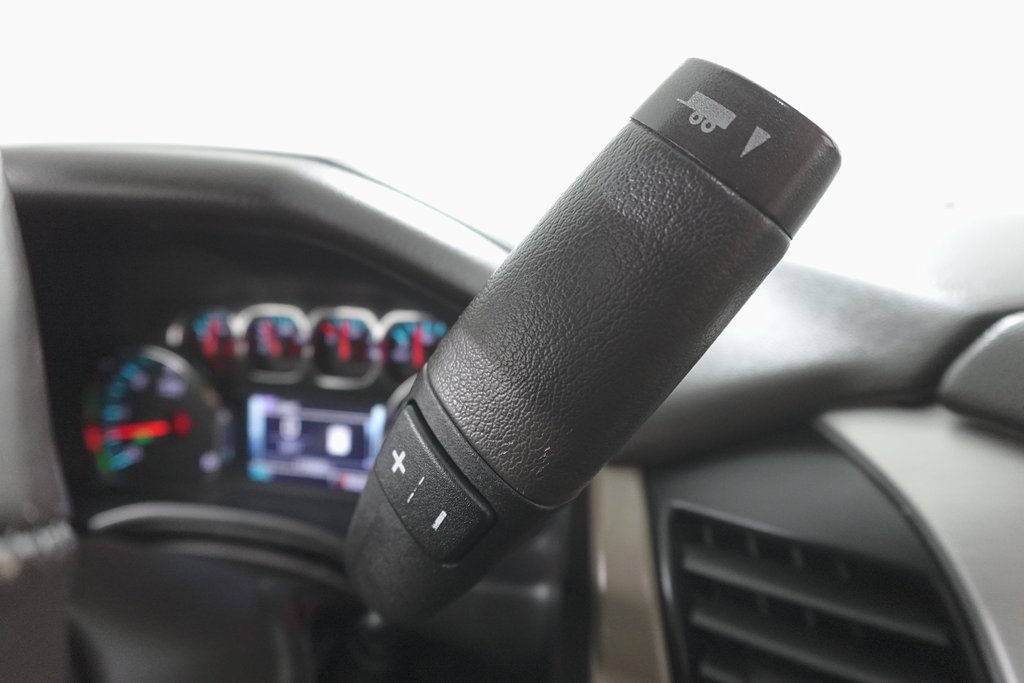 Used 2017 GMC Yukon SLT w/ HD Trailering Package image 19