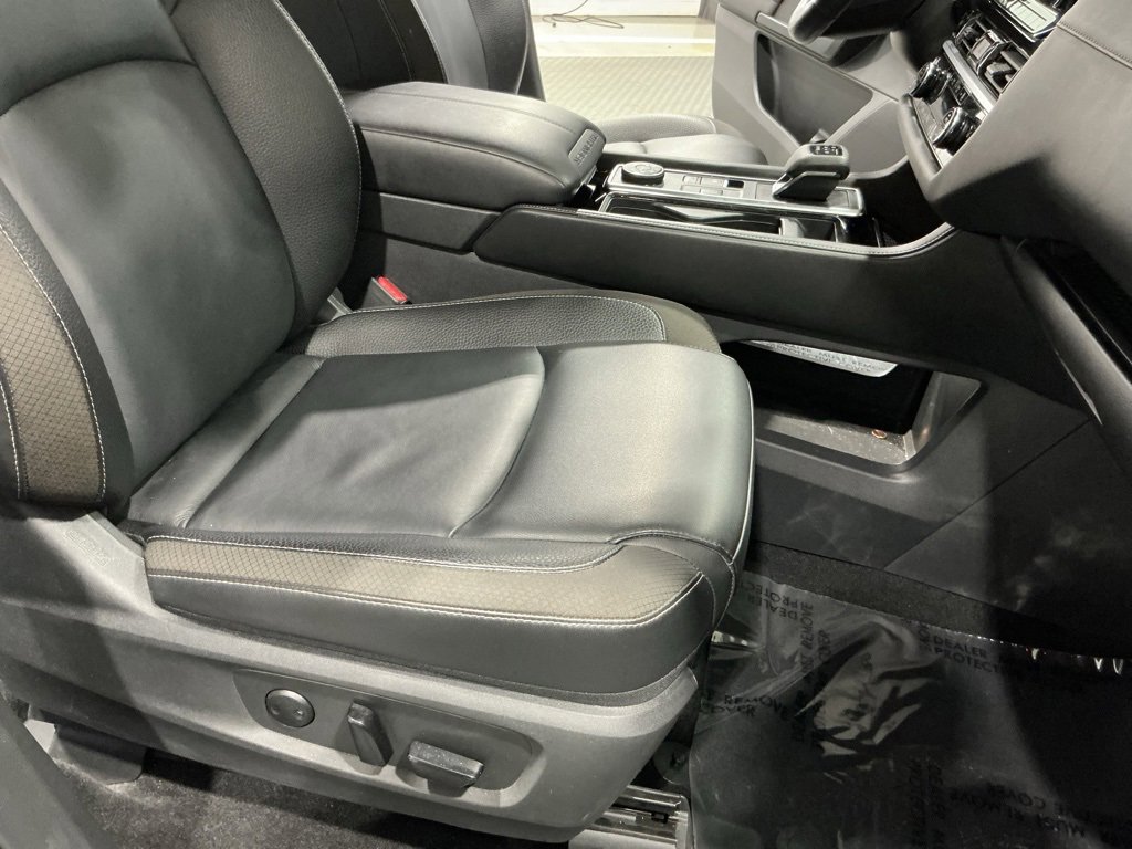 Used 2025 Nissan Pathfinder SL image 21