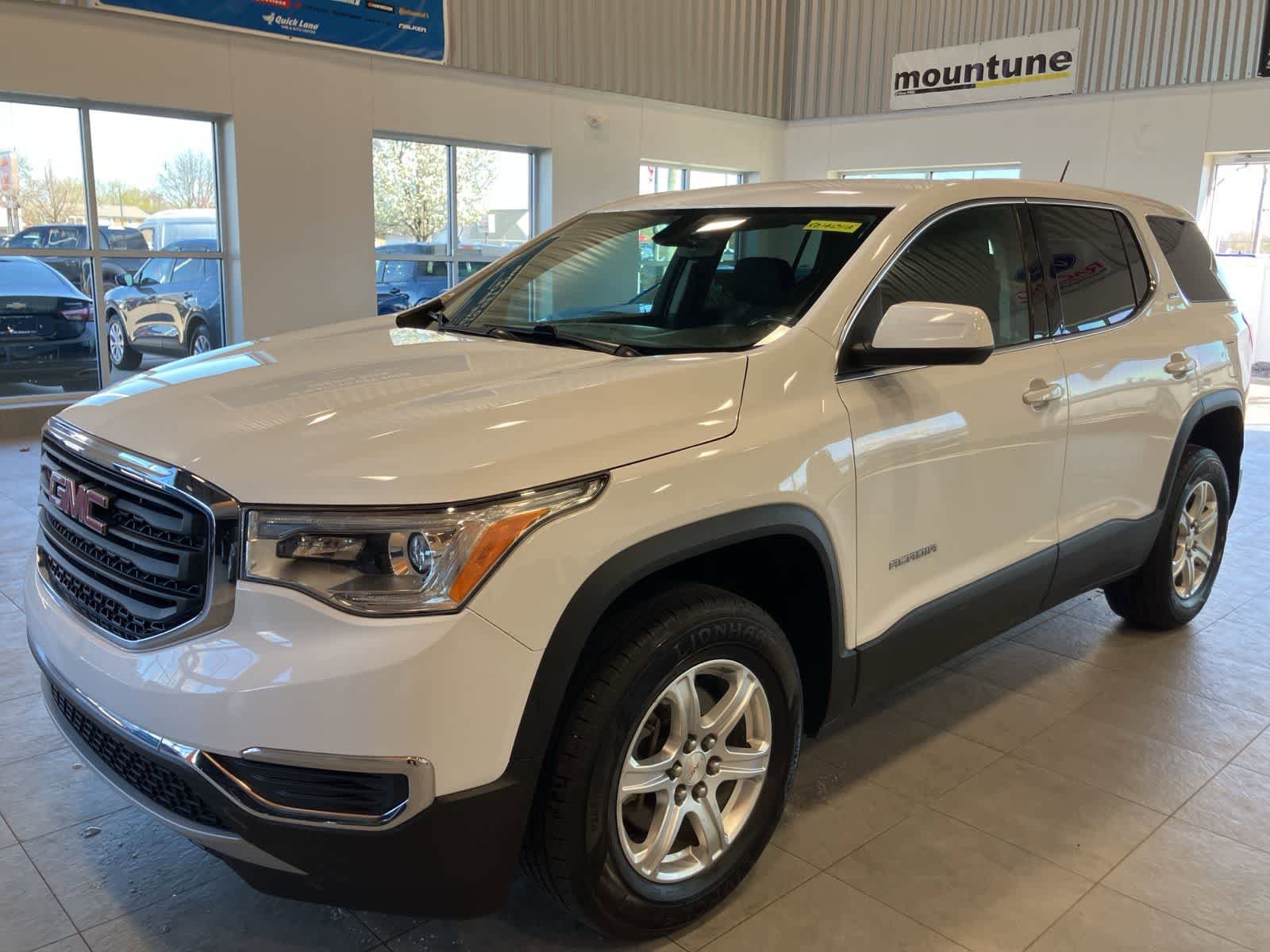 Used 2019 GMC Acadia SLE FWD image 1
