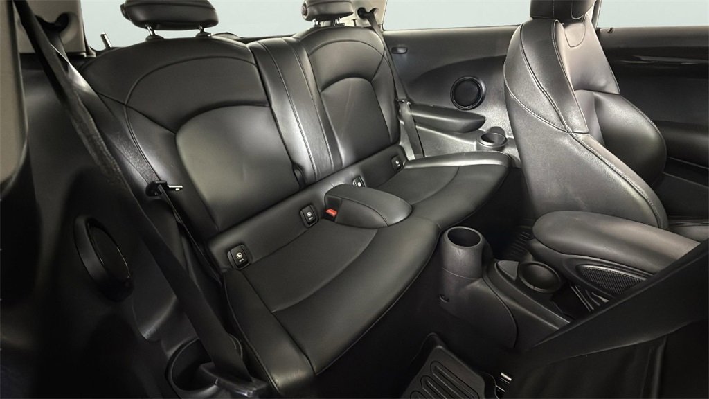 Used 2020 MINI Cooper 2-Door Hardtop image 27