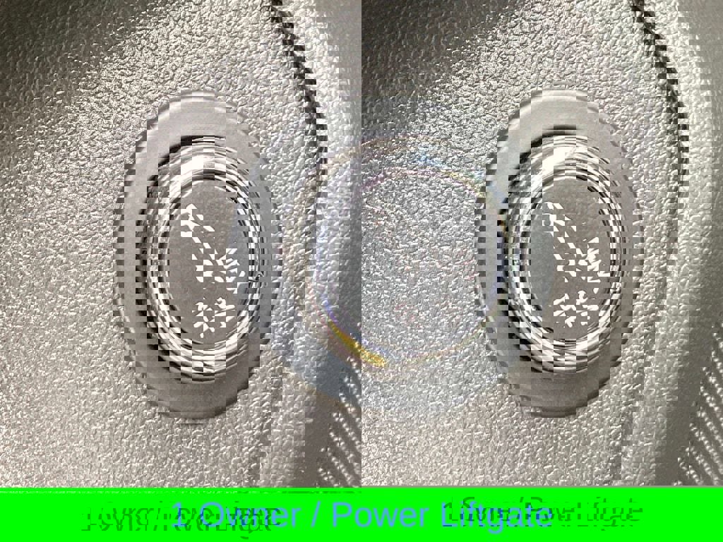 Used 2023 Chevrolet TrailBlazer RS w/ Sun and Liftgate Package image 32