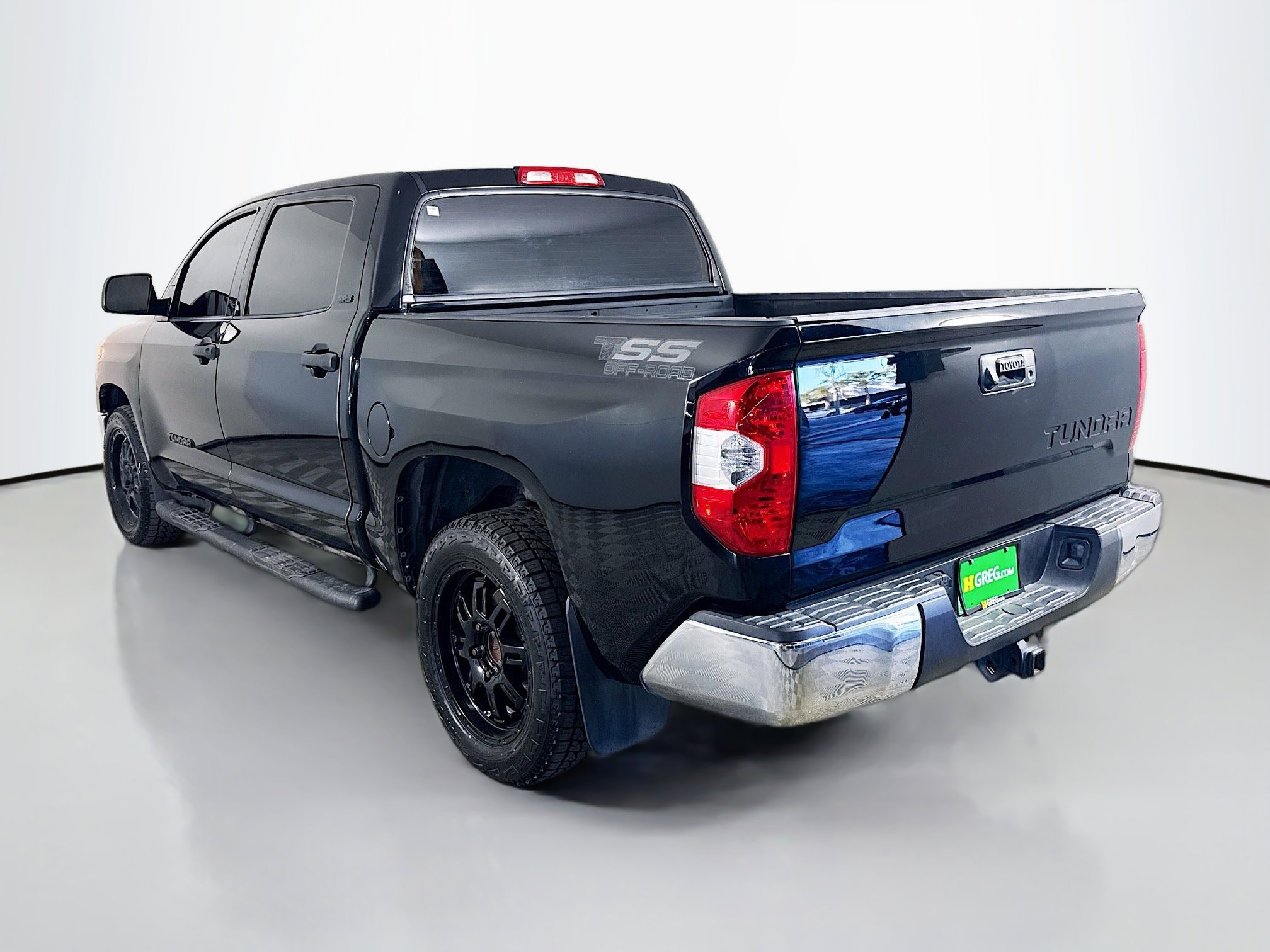 Used 2017 Toyota Tundra SR5 w/ SR5 Upgrade Package image 7