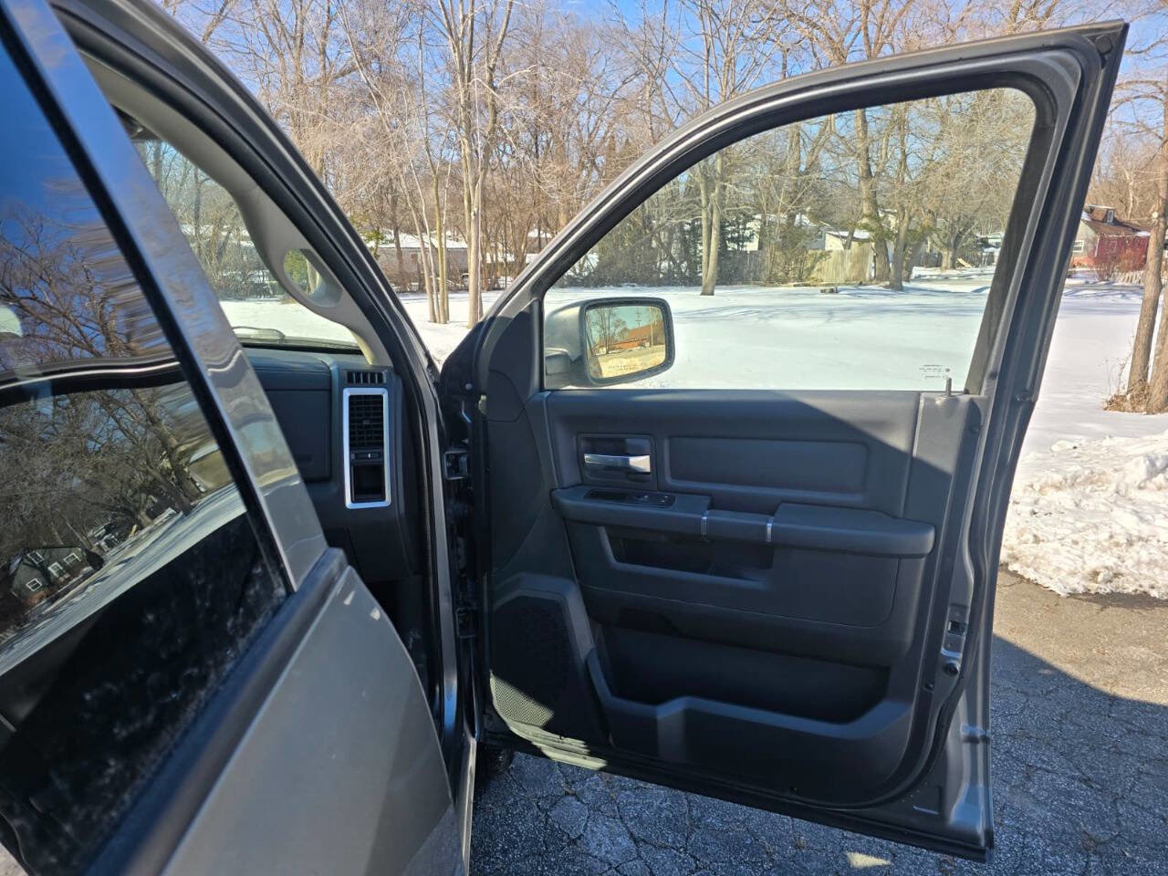 Used 2011 RAM 1500 Sport w/ Remote Start & Security Group image 14