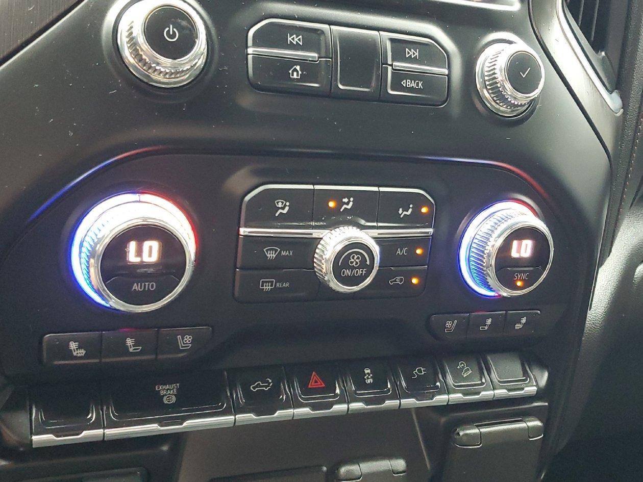 Used 2022 GMC Sierra 3500 AT4 AWD/4WD image 23