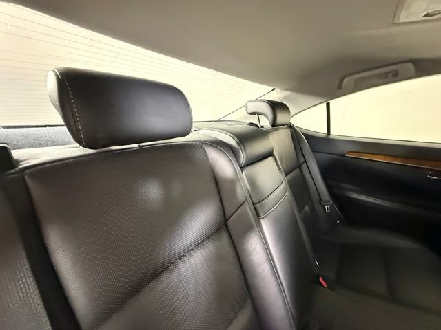 Used 2013 Lexus ES 300h w/ Luxury Pkg FWD image 27