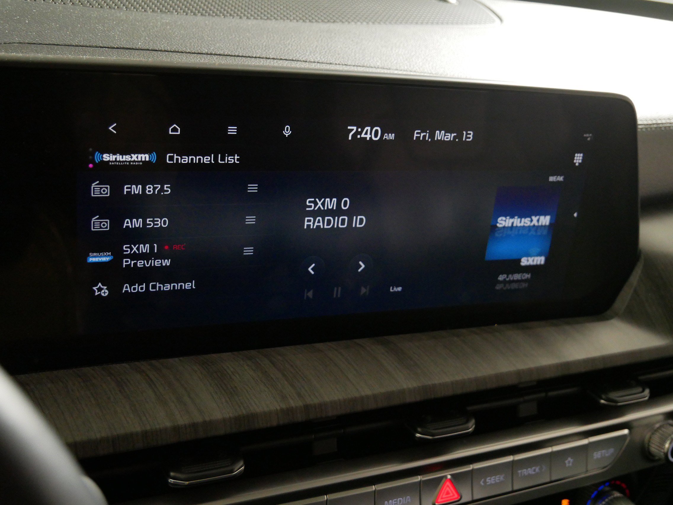 Used 2024 Kia Telluride EX w/ EX Captain's Chair Package image 22