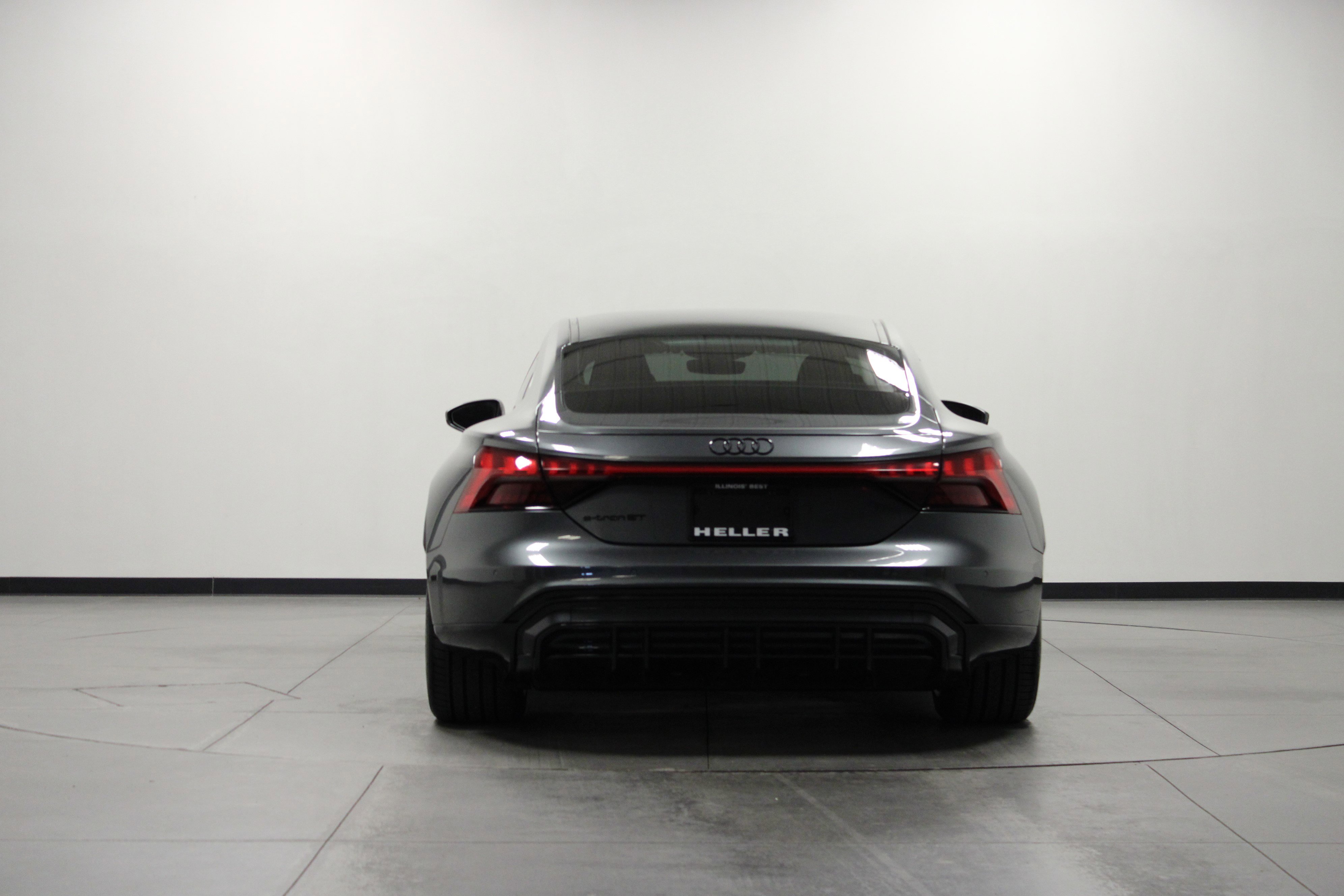 Used 2023 Audi e-tron GT Premium Plus image 5