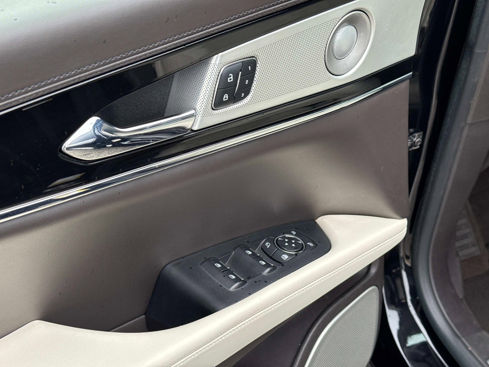 Used 2021 Lincoln Nautilus Black Label w/ Class II Trailer Tow Package image 20