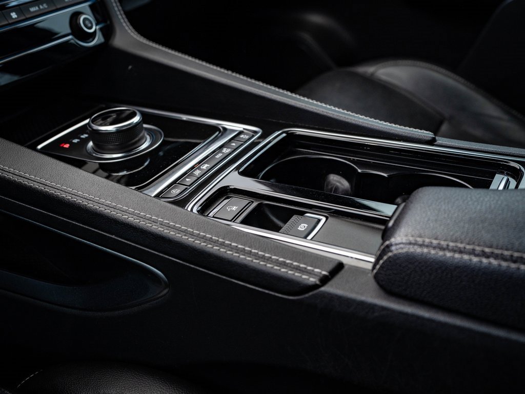 Used 2020 Jaguar F-PACE S image 35