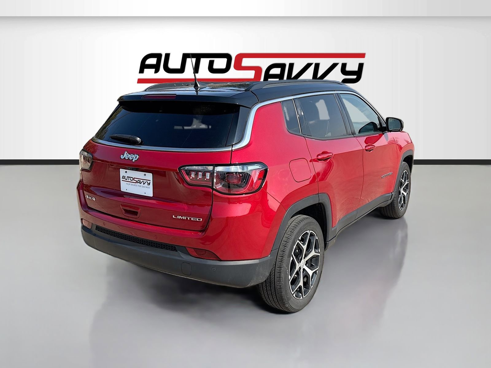 Used 2024 Jeep Compass Limited image 7