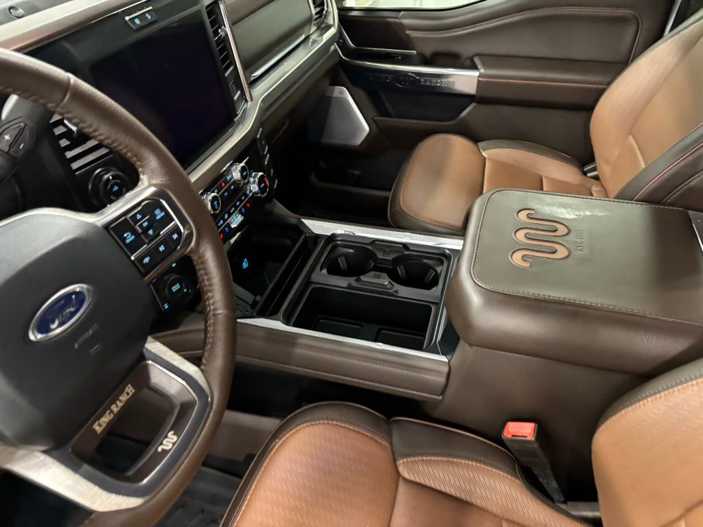 Used 2025 Ford F350 King Ranch w/ FX4 Off-Road Package image 17