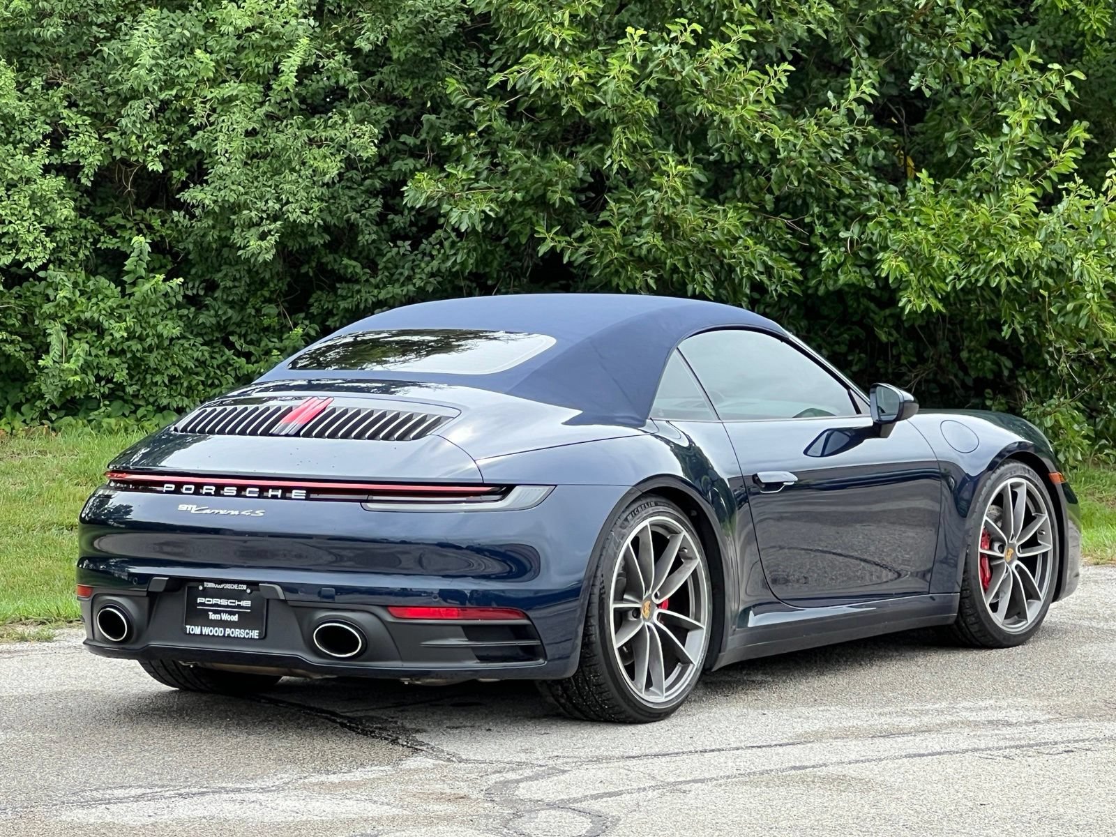 Certified 2020 Porsche 911 Carrera 4S AWD/4WD image 6