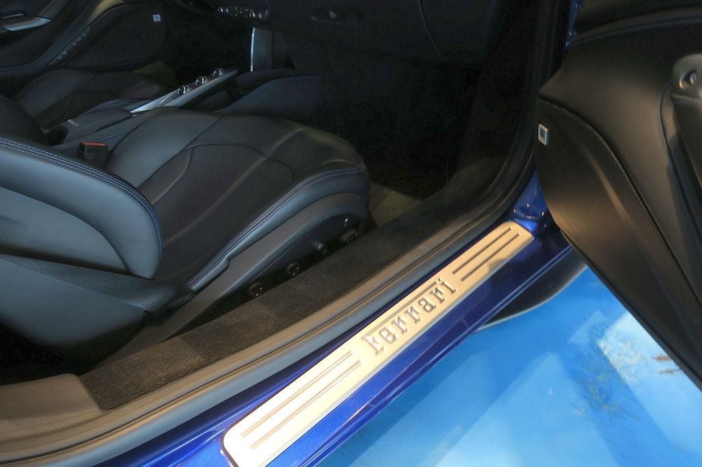 Used 2020 Ferrari F8 Tributo RWD image 6