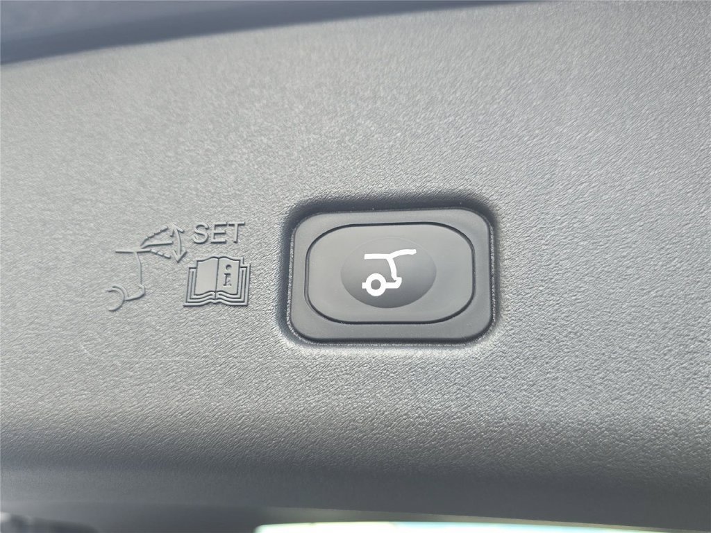 New 2026 Lincoln Nautilus Premier AWD/4WD image 25