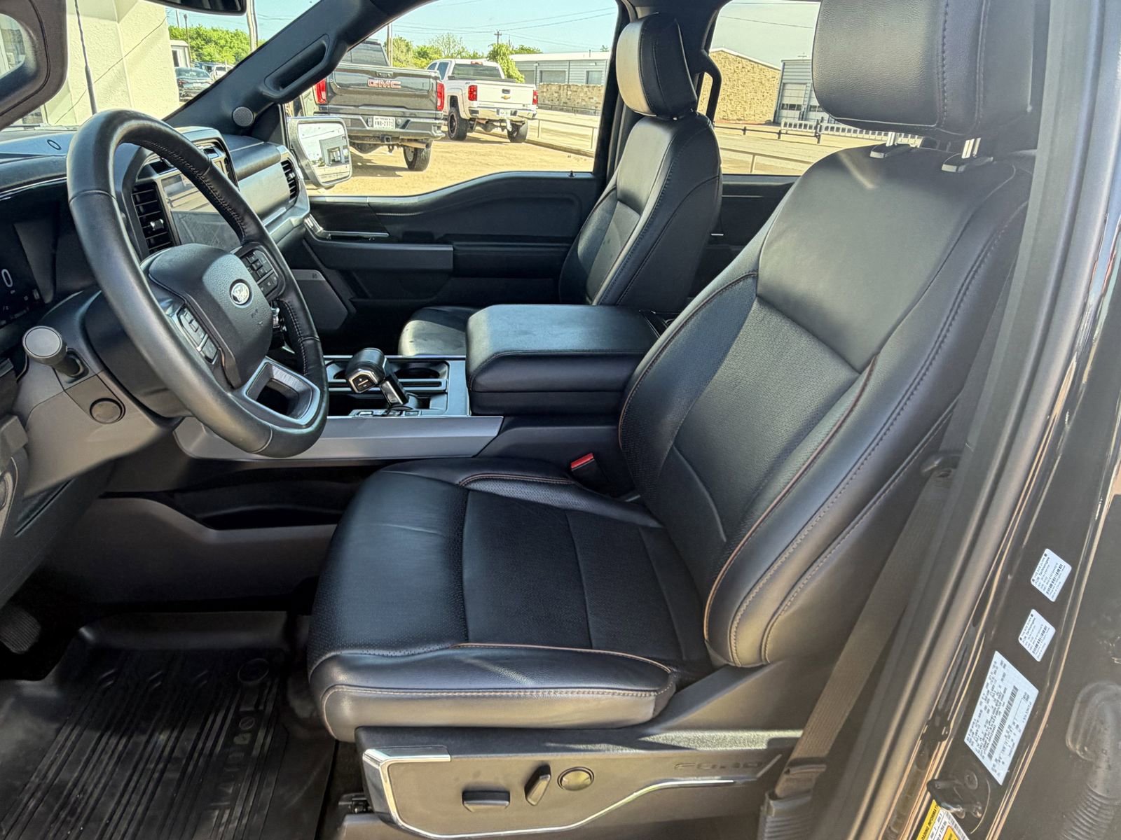 Used 2024 Ford F150 Lariat w/ FX4 Off-Road Package image 24