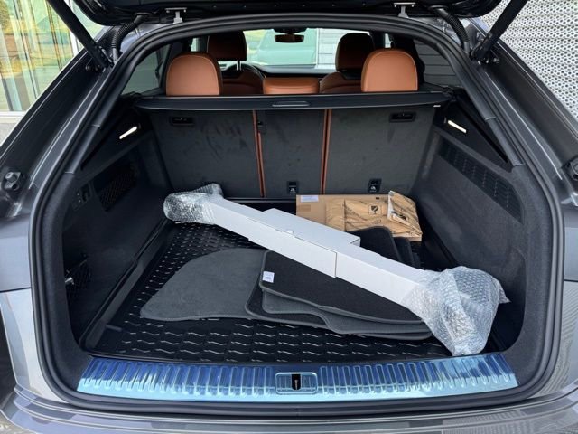 New 2026 Audi Q8 Prestige image 17