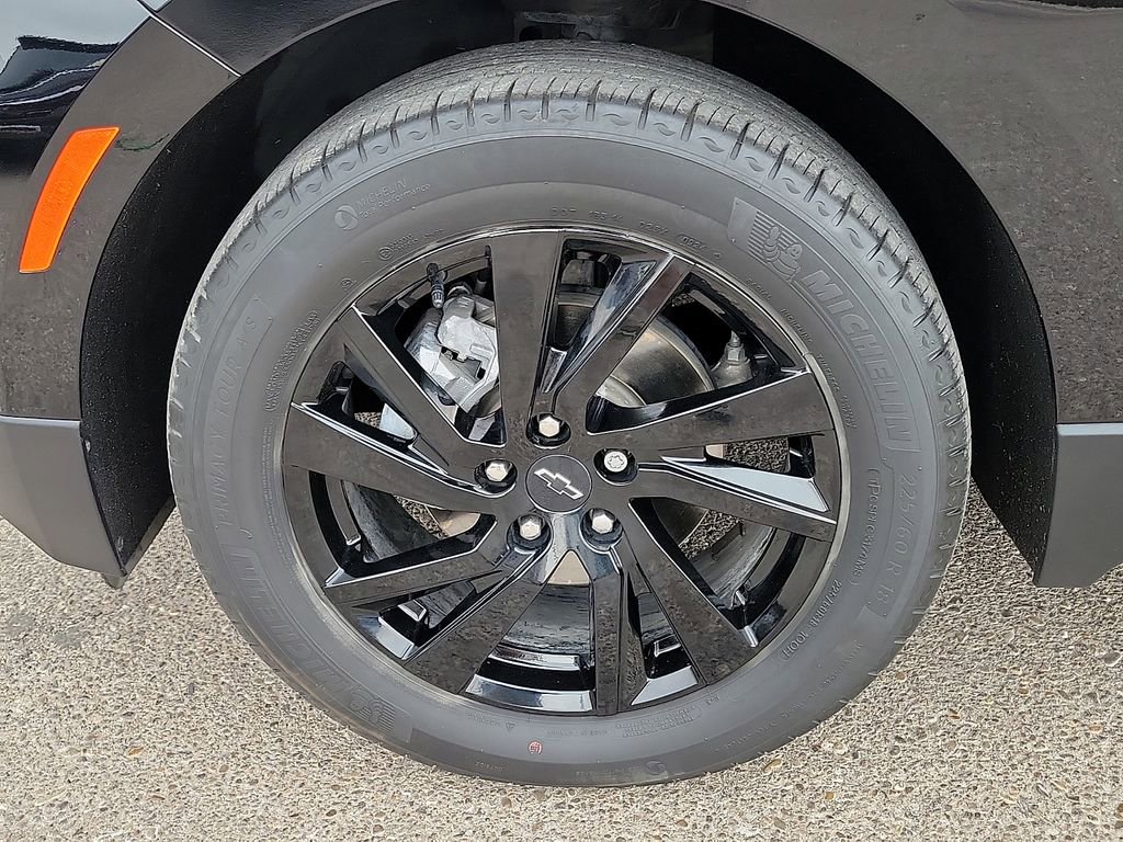 Used 2024 Chevrolet Equinox LS w/ Midnight Edition FWD image 14
