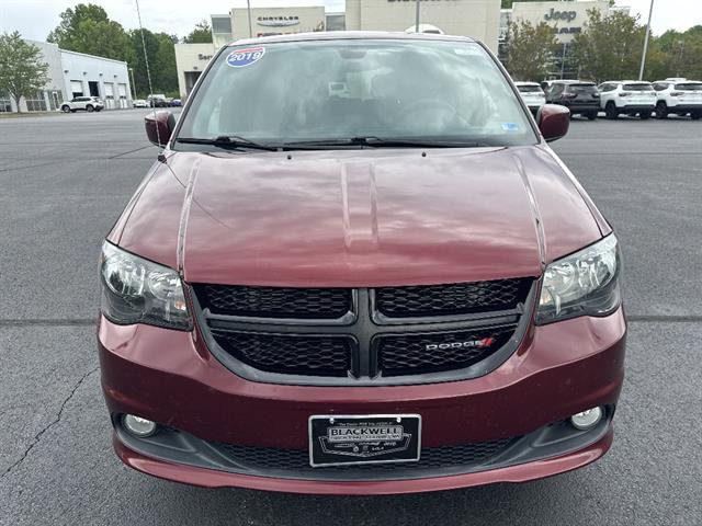 Used 2019 Dodge Grand Caravan SE image 2