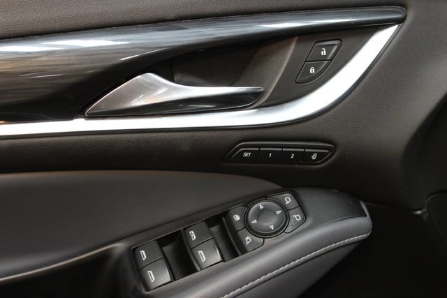 Used 2019 Buick Enclave Premium w/ Experience Buick Package AWD/4WD image 17