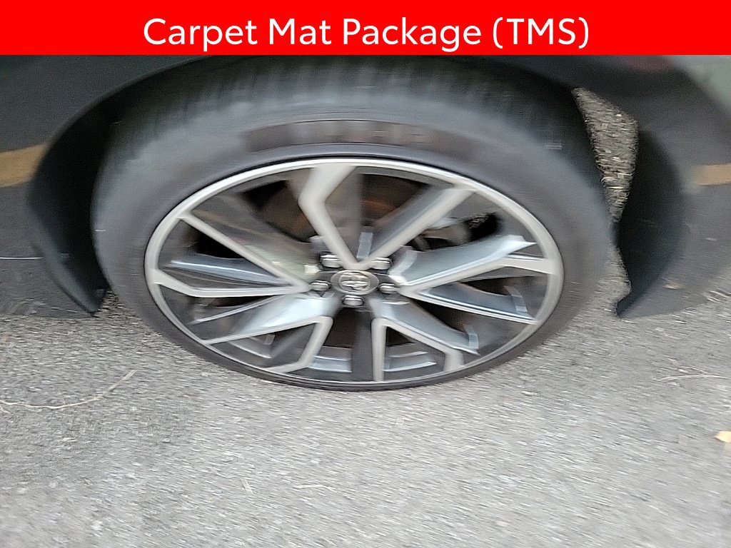 Used 2022 Toyota Corolla SE w/ SE Premium Package FWD image 5