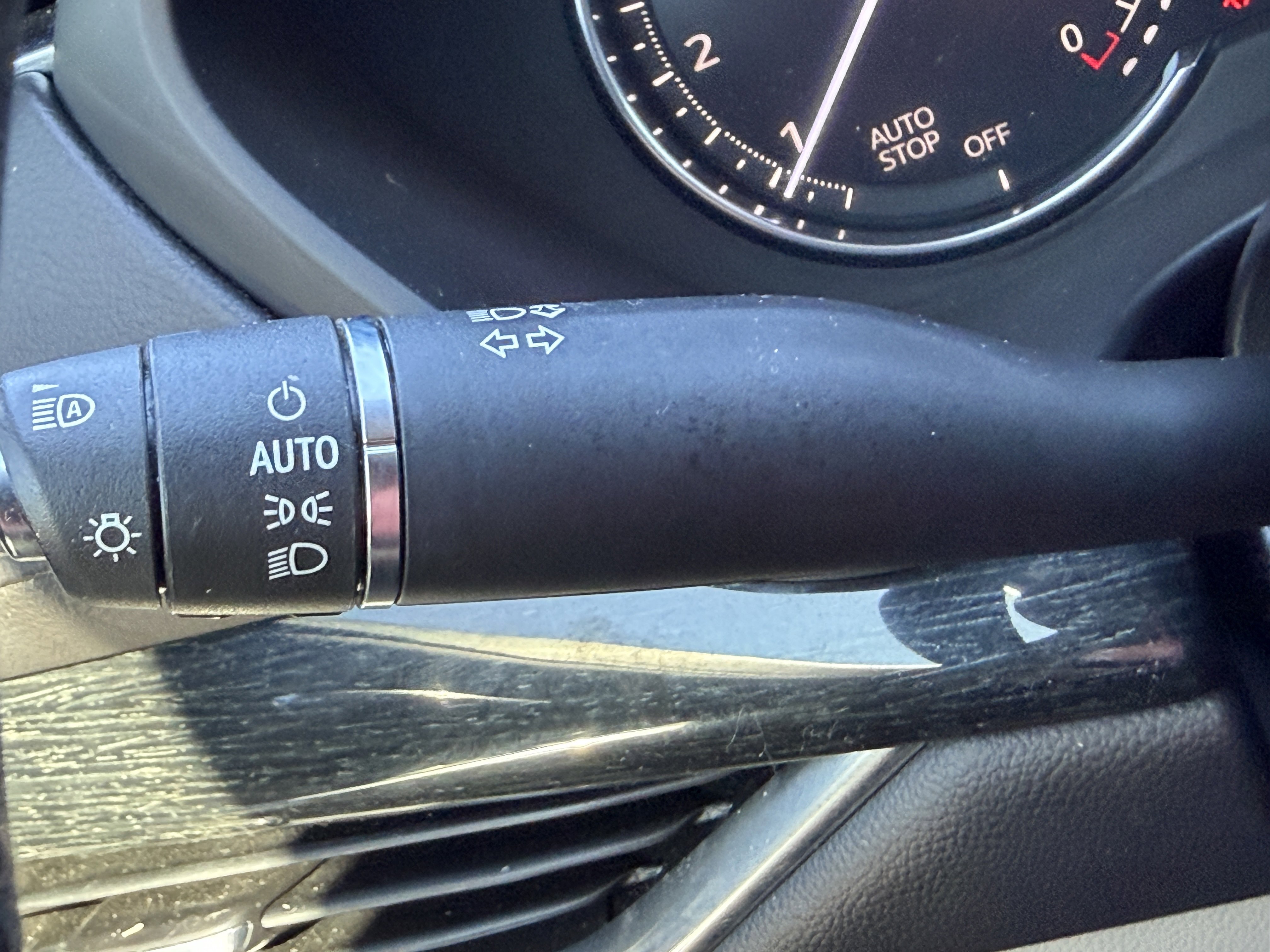 Used 2021 Cadillac XT4 Premium Luxury w/ Driver Awareness Package image 28