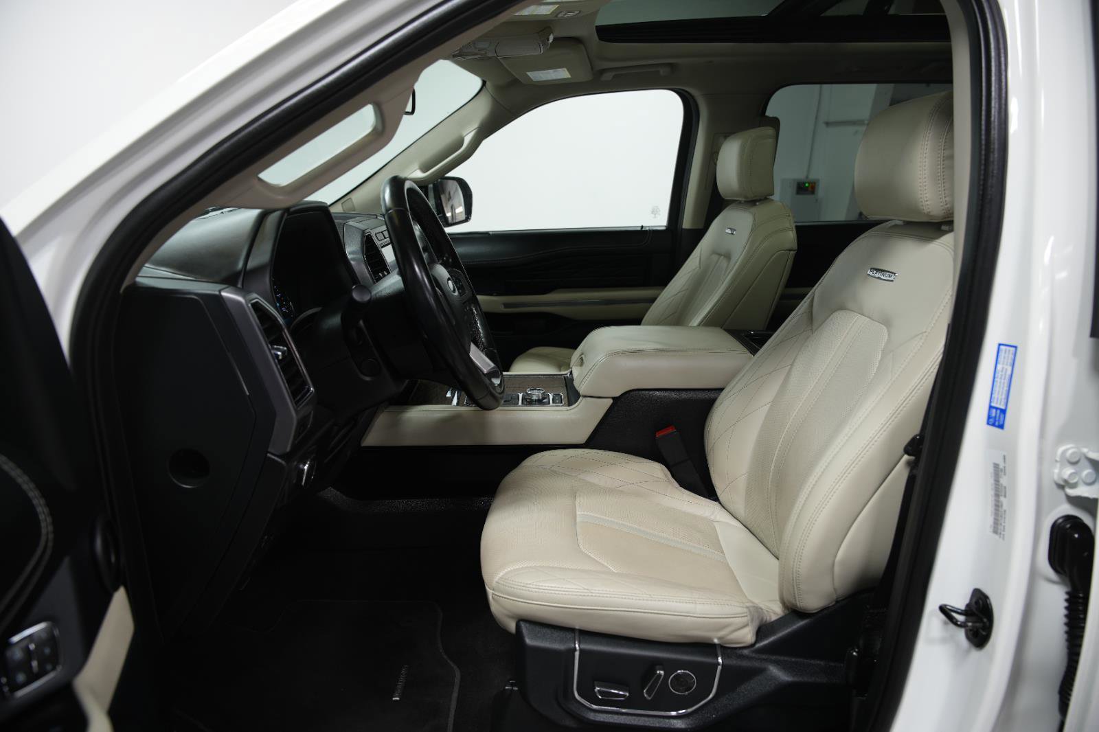 Used 2021 Ford Expedition Platinum image 29