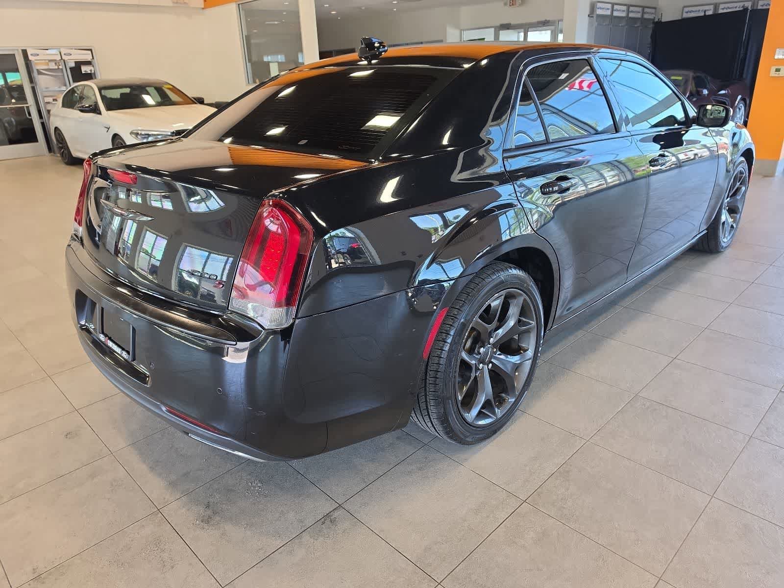 Used 2021 Chrysler 300 S RWD image 7