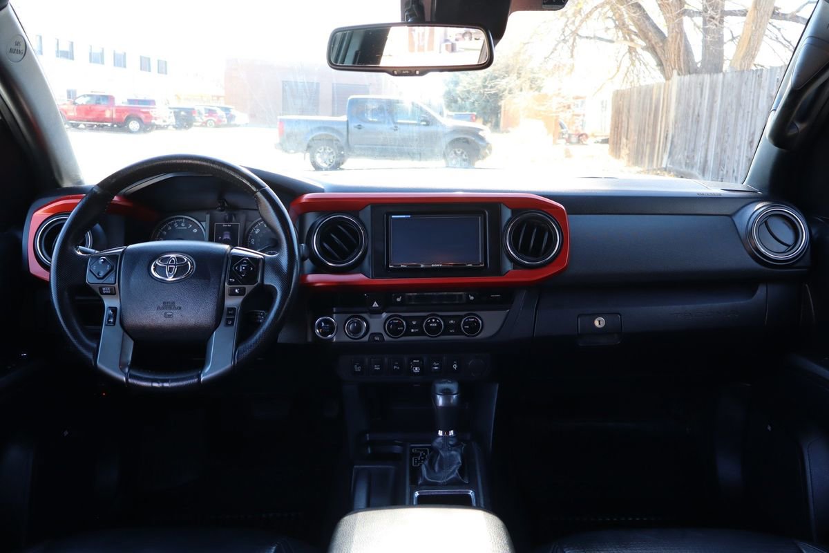 Used 2018 Toyota Tacoma TRD Off-Road AWD/4WD image 16