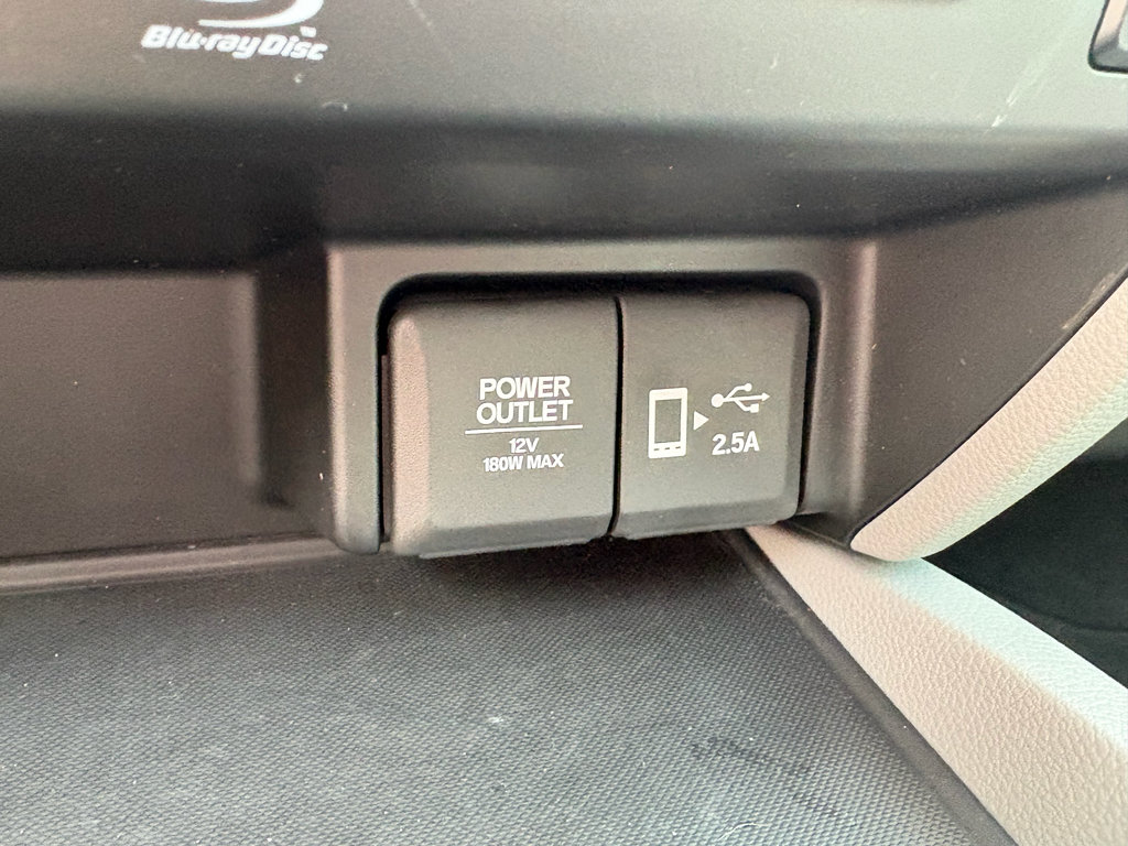 Certified 2022 Honda Pilot Touring image 23